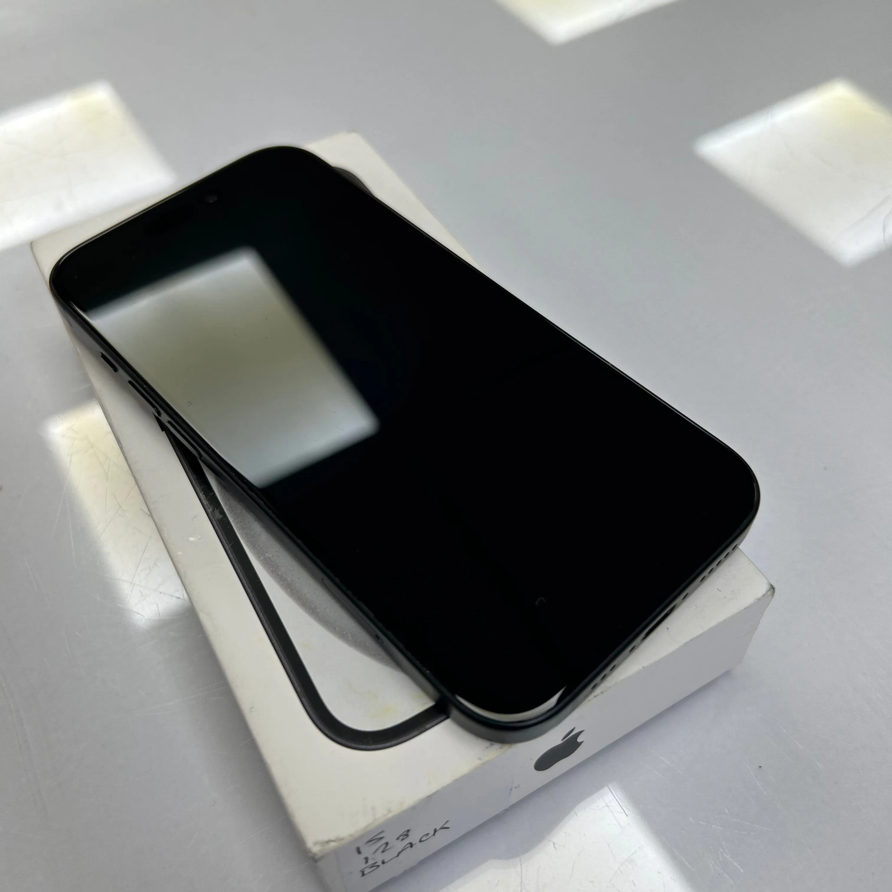 Apple iPhone 15 128GB Black Unlocked - 100% Battery Health & Apple warranty