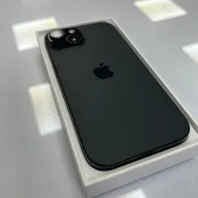 Apple iPhone 15 128GB Black Unlocked - 100% Battery Health & Apple warranty