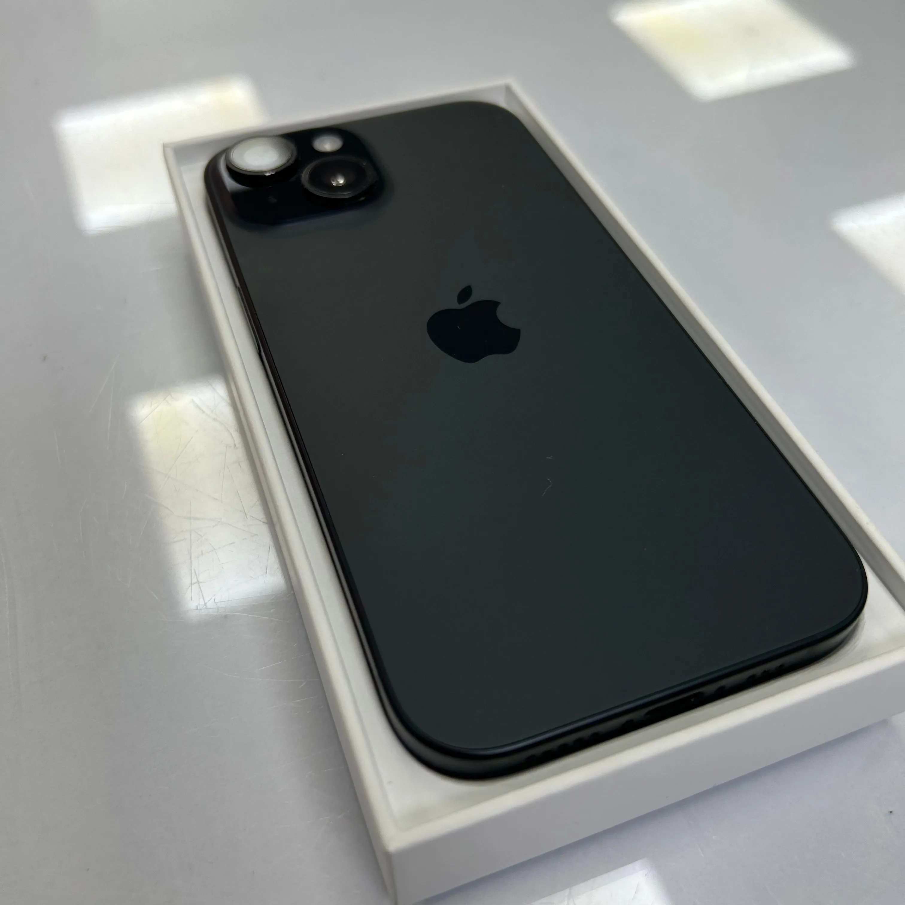 Apple iPhone 15 128GB Black Unlocked - 100% Battery Health & Apple warranty