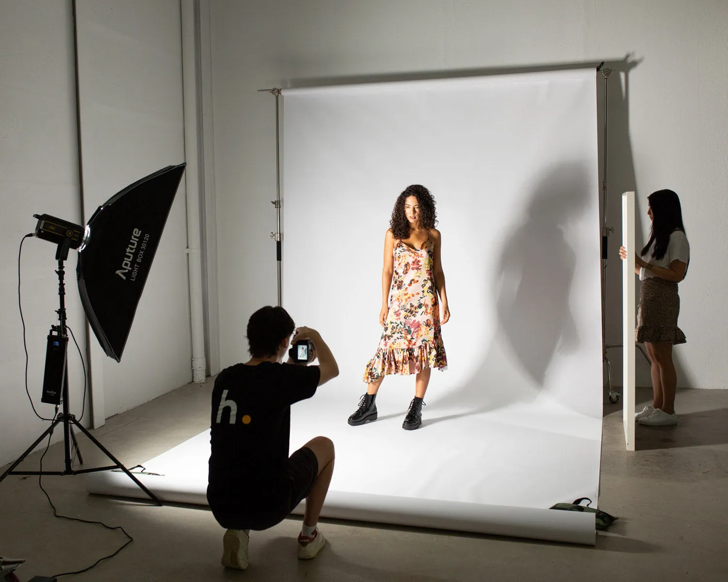 Aputure Light Box 30 x 120cm Includes Grid And Carry Bag