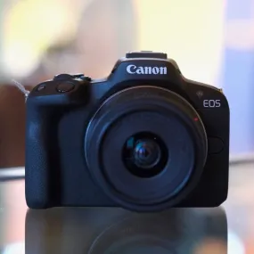 Canon EOS R50 with 18-45mm f4.5-6.3