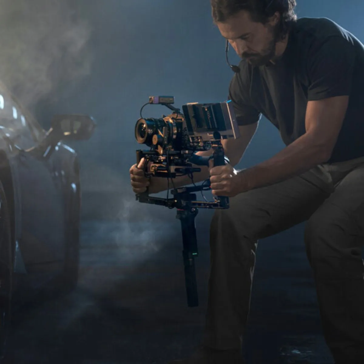 DJI Ronin RS 4 Pro Combo 3-Axis Camera Gimbal Stabilizer w/ Image Transmitter, Focus Pro Motor, LIDAR Focus, 4.5Kg Max Payload, Carbon Fiber Axis Arms 2nd Gen Auto Locks, 13Hr Operating Time & OLED Touchscreen Control for DSLR Mirrorless