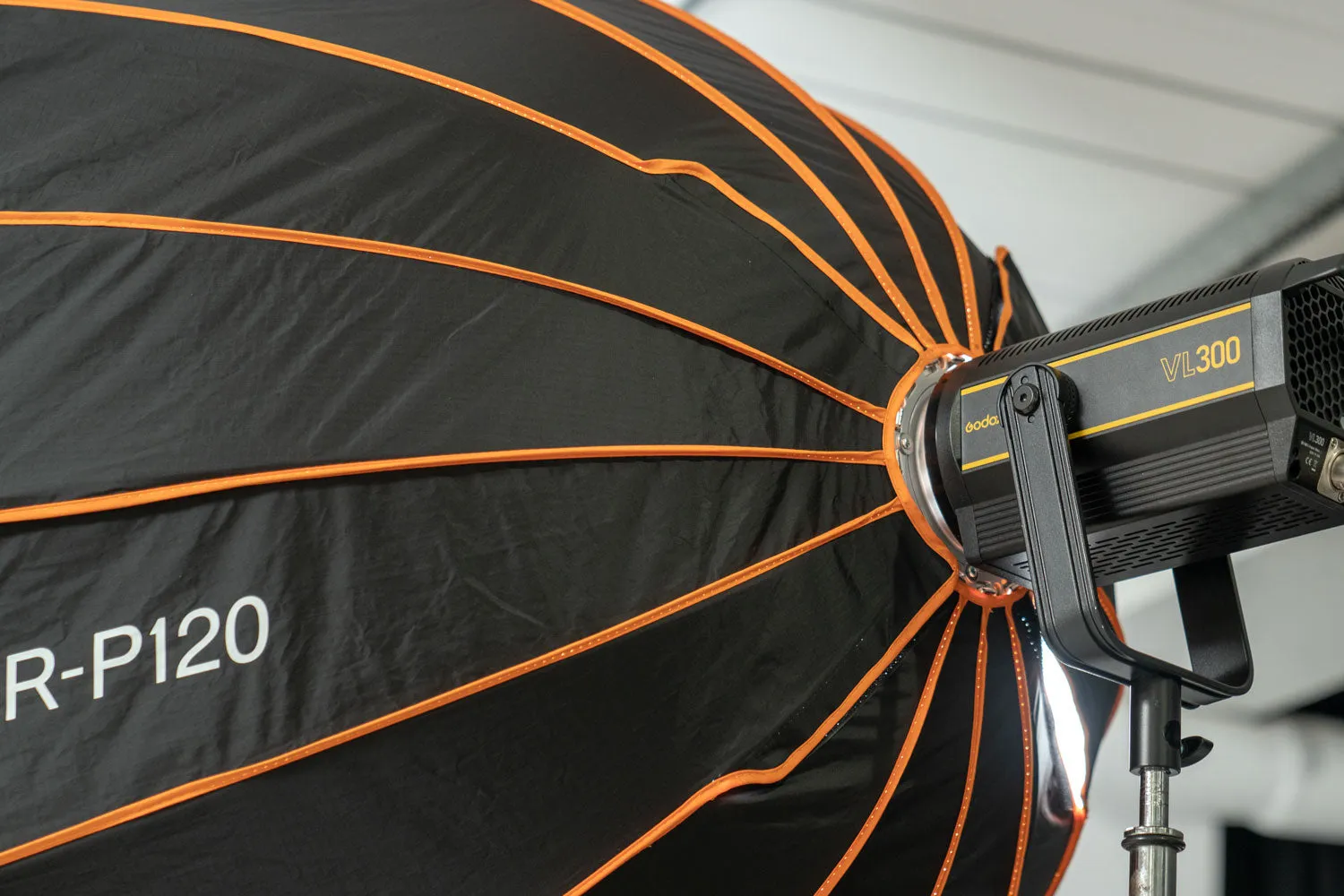 Godox Quick Release Parabolic Softbox QR-P120 (Bowens Mount) (DEMO STOCK)