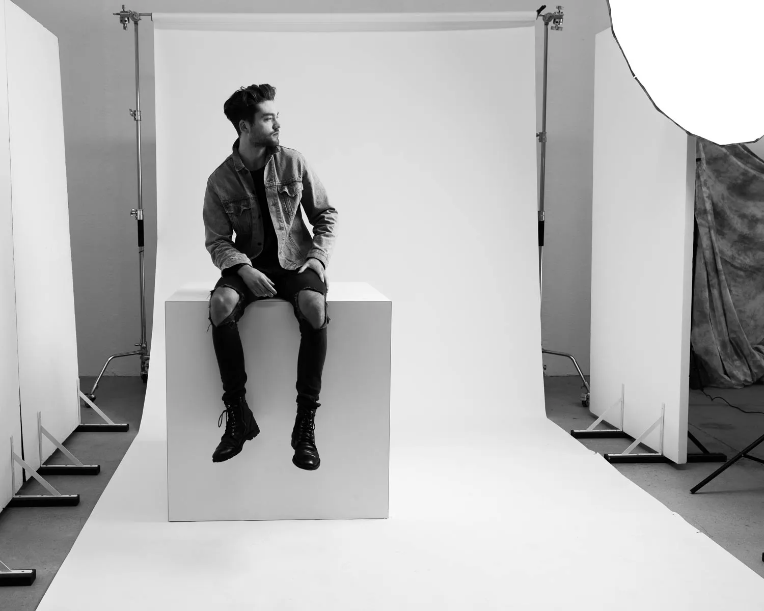 Godox Quick Release Parabolic Softbox QR-P120 (Bowens Mount) (DEMO STOCK)