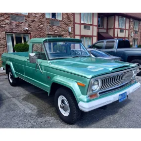 Jeep Grand Wagoneer, Cherokee J-10 J-20 (1973-1991) Lensun 90W Hood Flexible Solar Panel