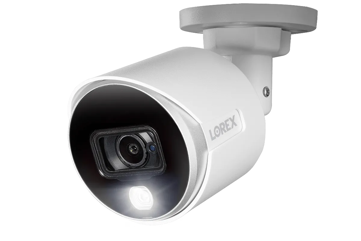 Lorex 4K 8-Channel 1TB DVR System with 3 Analog Active Deterrence Cameras
