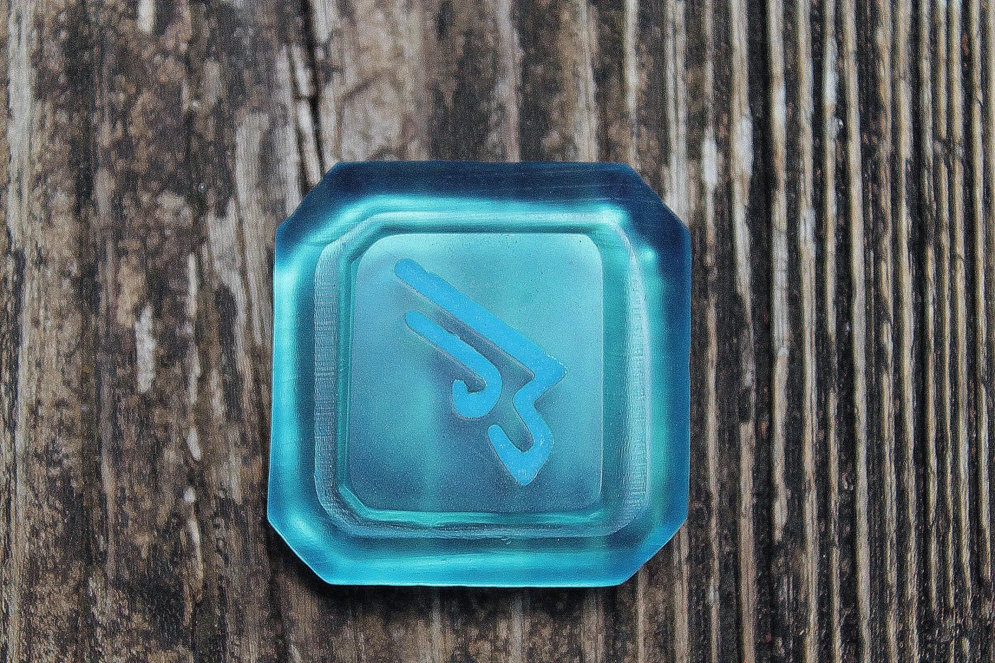 Machinist Clear Glow in the Dark Job Stone - FFXIV