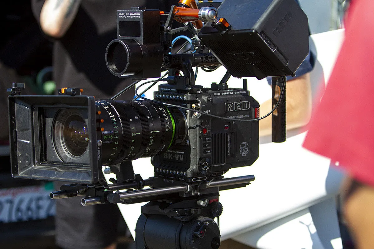 RED V-RAPTOR XL 8K VV Production Pack (Including Batteries) (V-Lock)