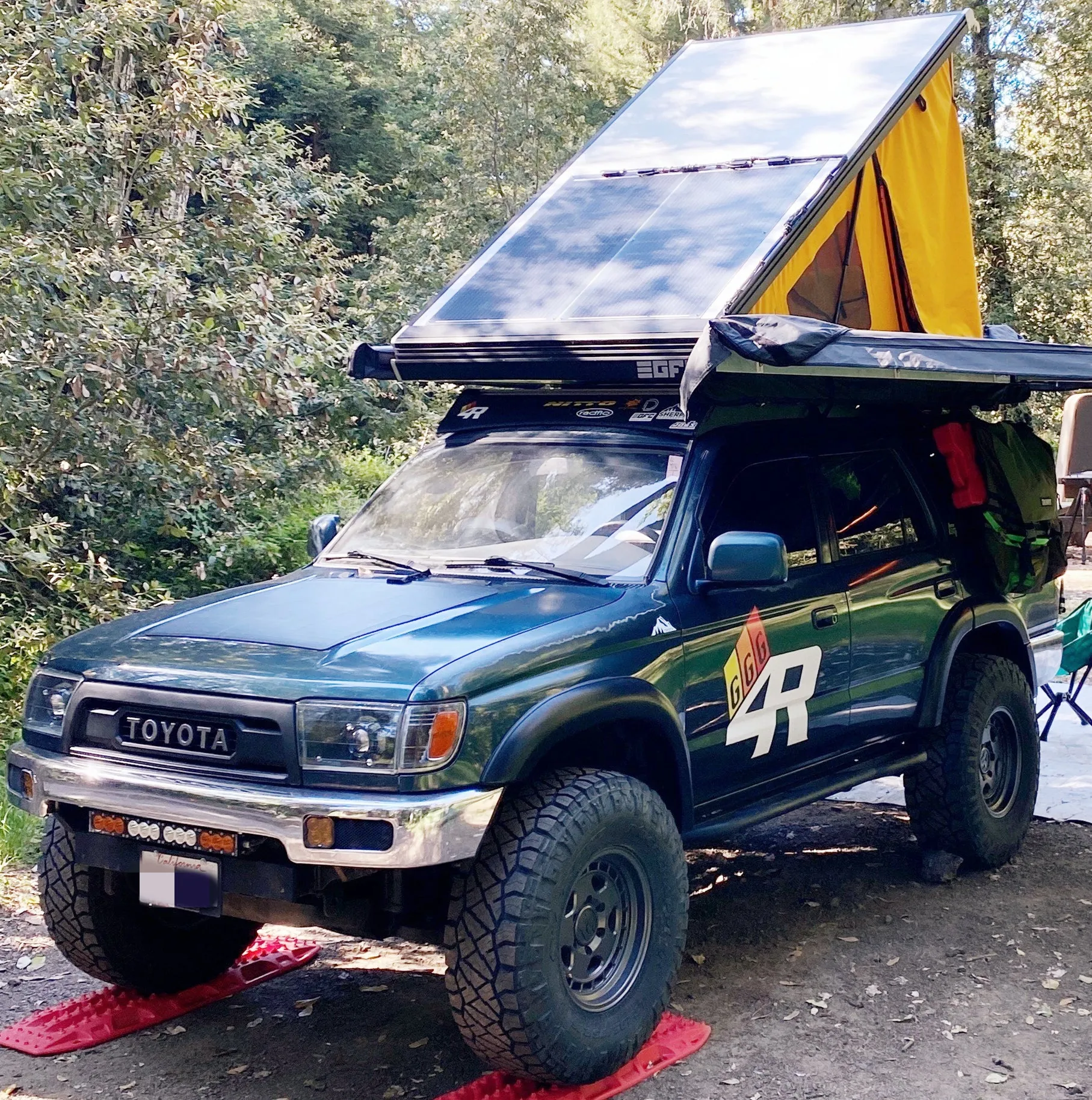 Toyota 4Runner 3rd Gen (1995-2002) Lensun 85W Hood Flexible Solar Panel